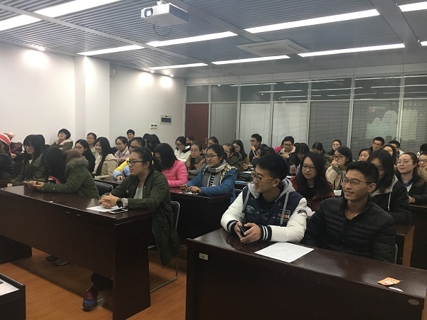 老虎机
回访母校动员会5.JPG